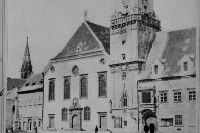 Stará radnica na fotografii Karola Körpera z obdobia okolo roku 1870