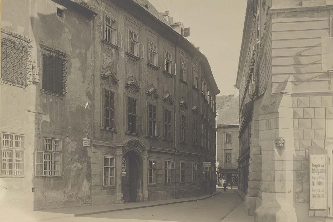 Apponyiho palác, polovica 20. storočia