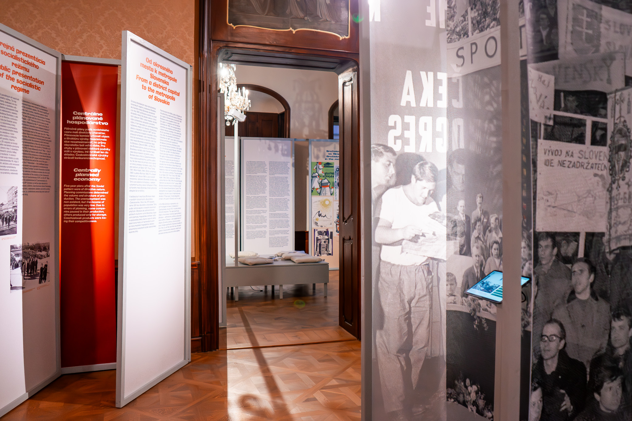 Nová výstava BA 60 – 69 po prvýkrát mapuje šesťdesiate roky v Bratislave